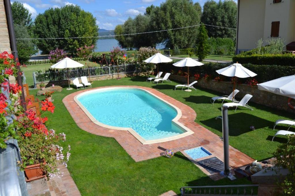Appartamento Lago Trasimeno - Torricella Pg Екстер'єр фото